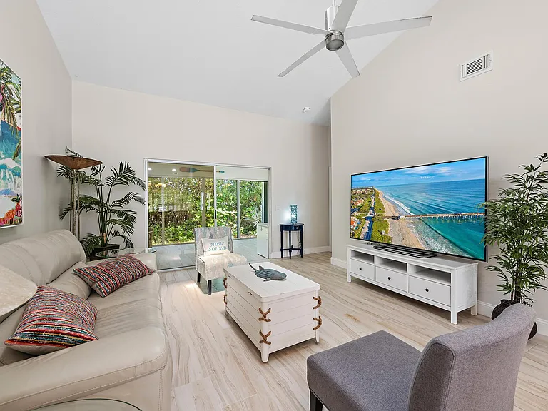 11139 SE Sea Pines Cir — Photo 10
