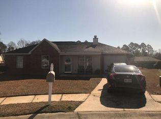 605 Ronda Ln, Ocean Springs, MS 39564