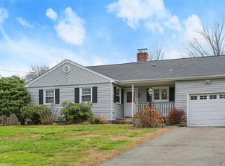 6 Diamond Dr, Newtown, CT 06470
