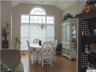 3rd image of 4415 Wilshire Cir