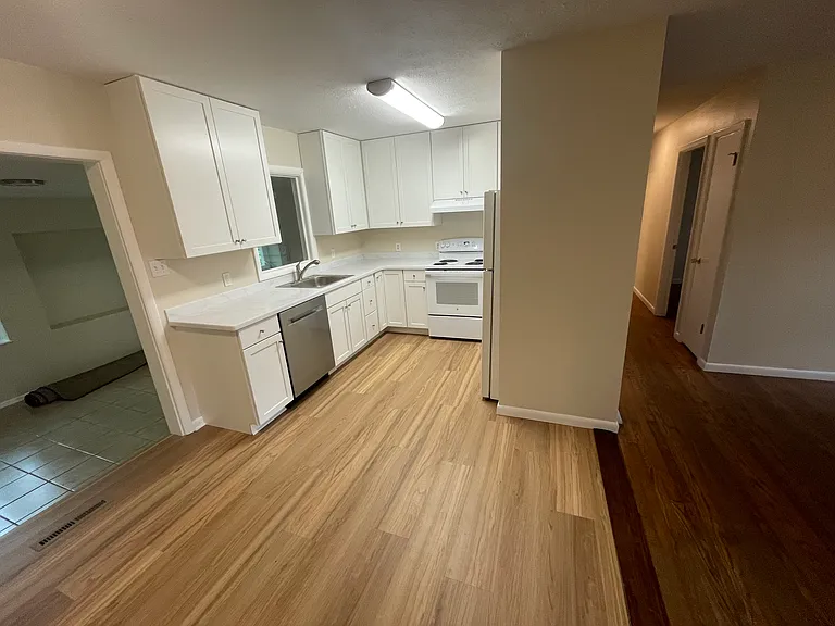 New kitchen and dining area