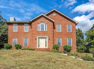 606 Ridgecrest Ln, Roanoke, VA 24019