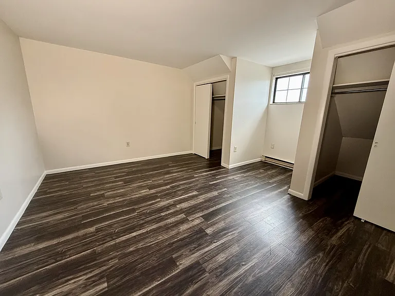 230 W Madison St #3 — Photo 2