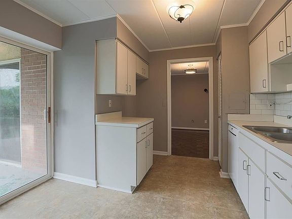 5th image of 880 Rue De La Paix #T20-t20-t2