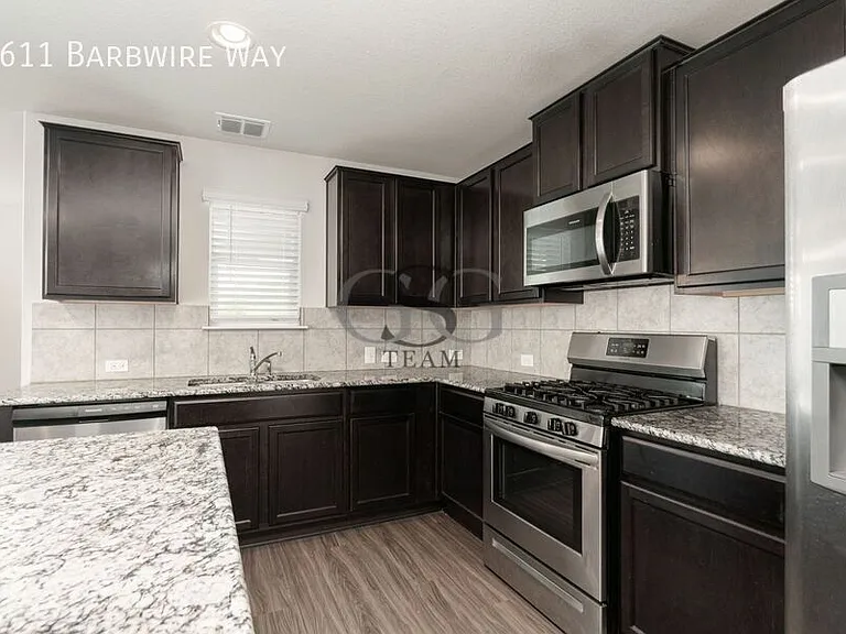 2611 Barbwire Way — Photo 10