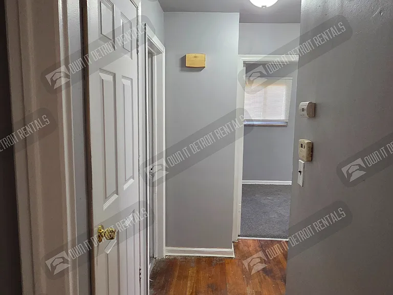 12217 Plainview Ave — Photo 12