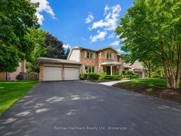2255 Bethnal Green Rd, Oakville, ON L6J 5J8
