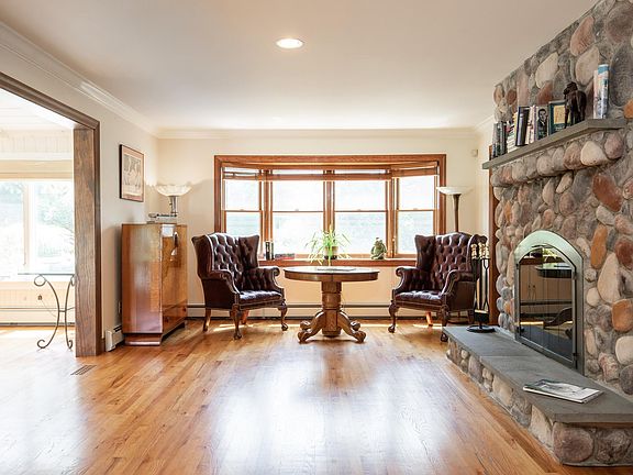 5th image of 2190 Long Creek Dr