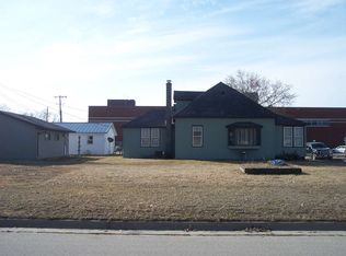 127 N 2nd St, Guttenberg, IA 52052