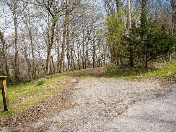 303 E Hill Rd, Gainesboro, TN 38562