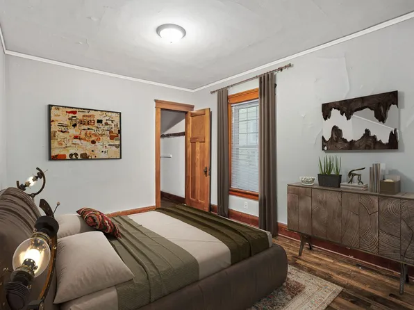 3028 N Oakland Ave, Milwaukee, WI 53211