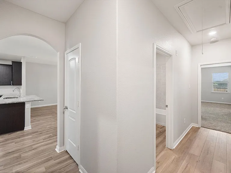 4004 Millau Ln — Photo 17