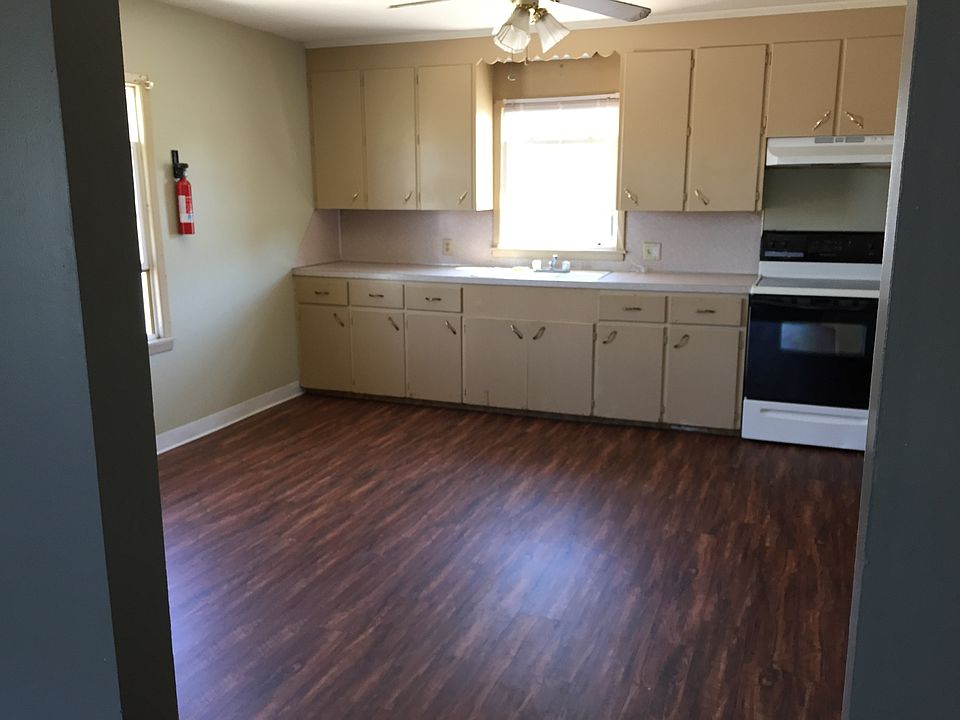 Spacious Kitchen