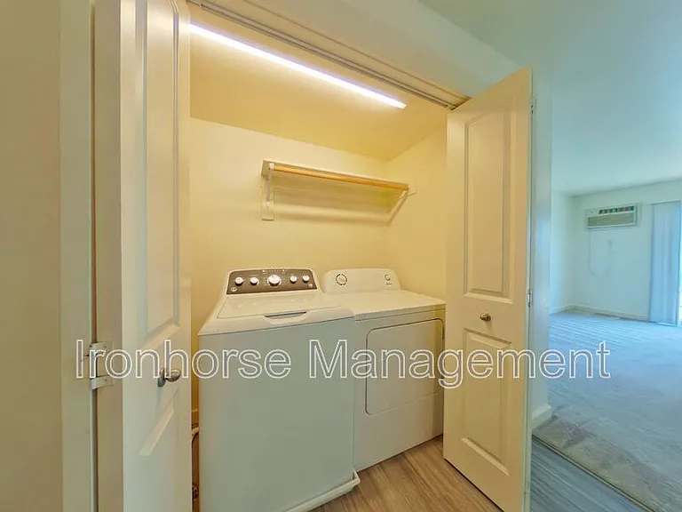 807 W Villard St #20 — Photo 7