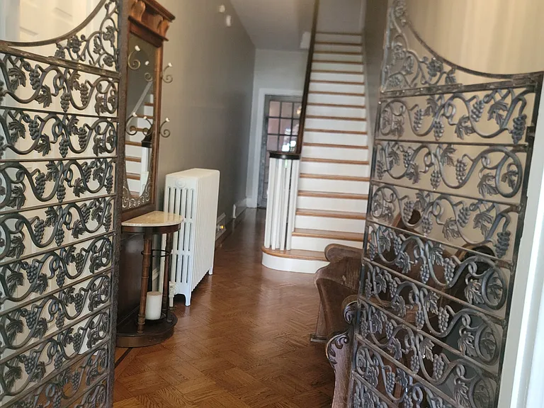 610 S High St — Photo 12