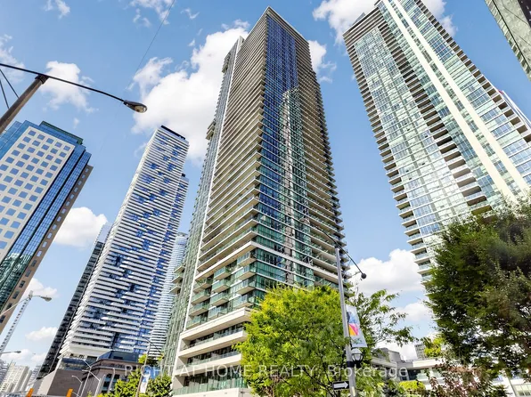 33 Bay St #609, Toronto, ON M5J 2Z3