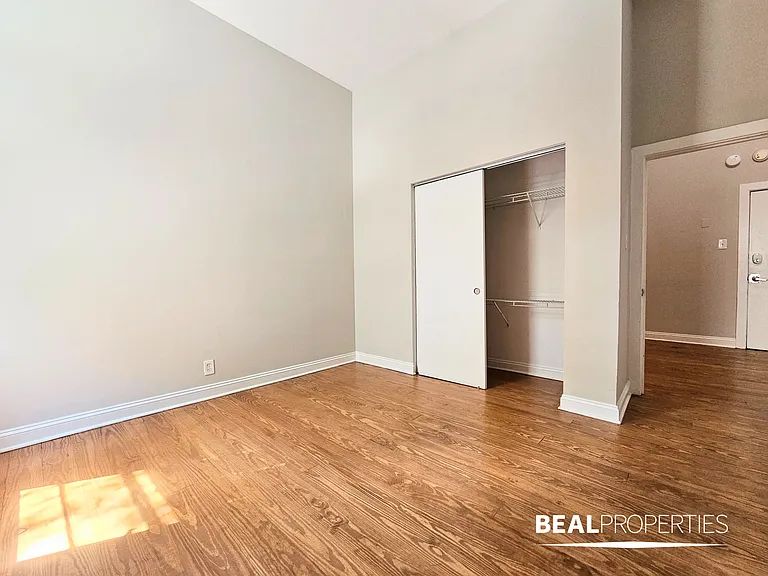 2200 N Clark St — Photo 15