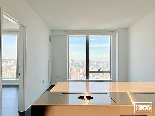 Rented by Gulia Wang, LREB | media 18