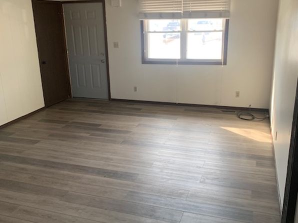 327-329 Penn Dr #327