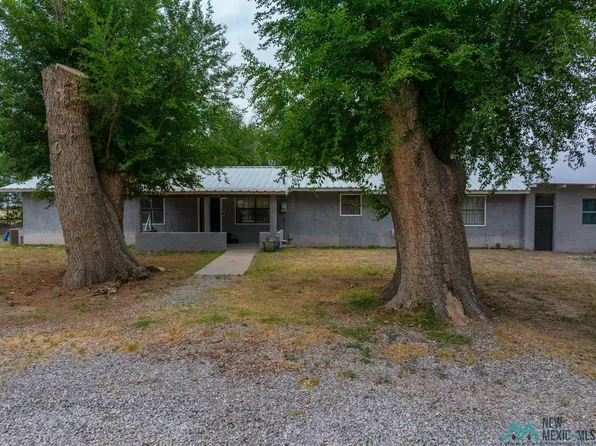 5605 S Hummingbird Ln, Roswell, NM 88203