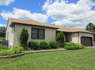 54 Plafsky Dr, Edison, NJ 08817