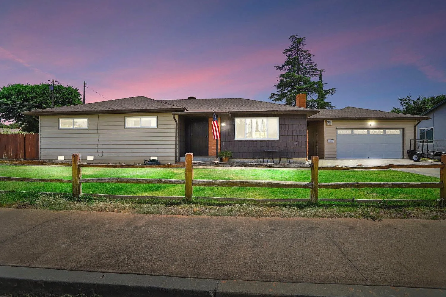 1109 Allen St photo 1