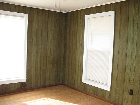 2nd image of 428 Walls St