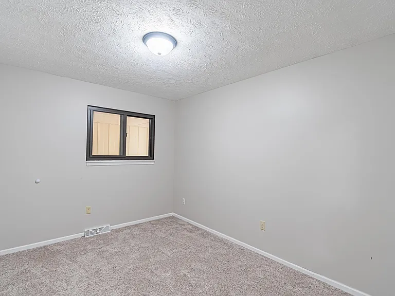 13103 Lillian St — Photo 23