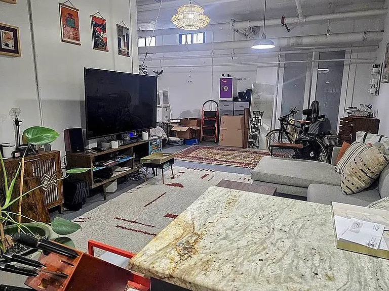 315 Berry St #6 — Photo 7