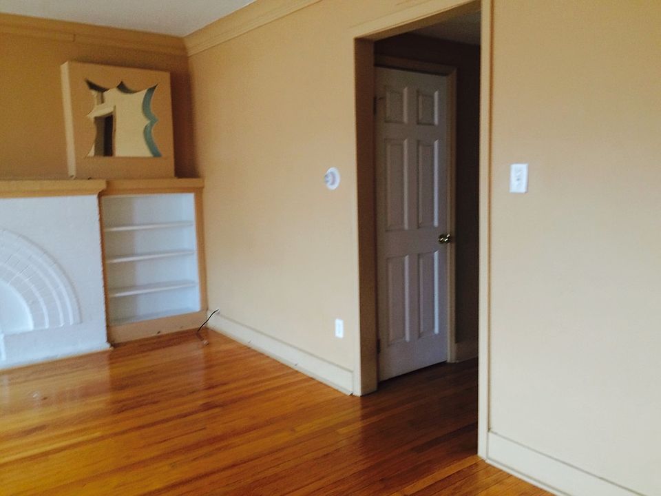 1st image of 7736 S Saginaw Ave APT 2