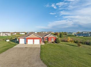 5500 35th St SW, Minot, ND 58701