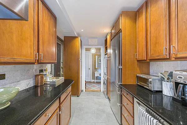 Rented by Compass | media 13