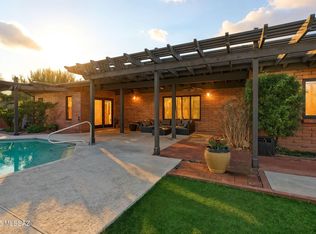 8470 E Crestridge Dr, Tucson, AZ 85750