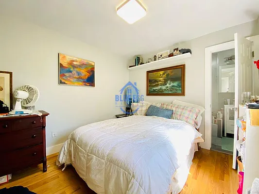 Rented by Blue Egg Realty Corp | media 28