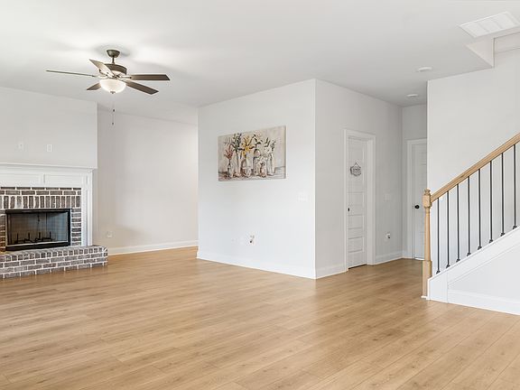 4th image of 309 Ridge Pointe Dr