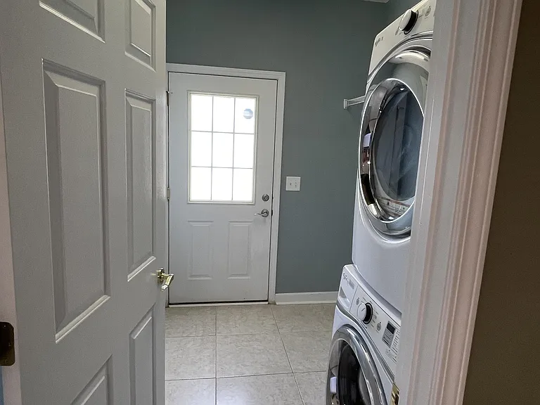 717 Gazania Ln — Photo 24