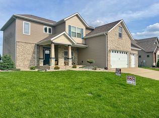 200 Oakshire Dr E, Glen Carbon, IL 62034