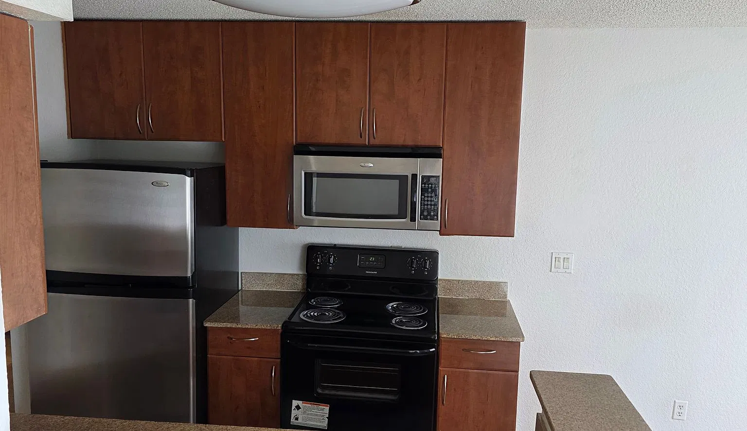 Luxury Condos. One bedroom one bath — Photo 4