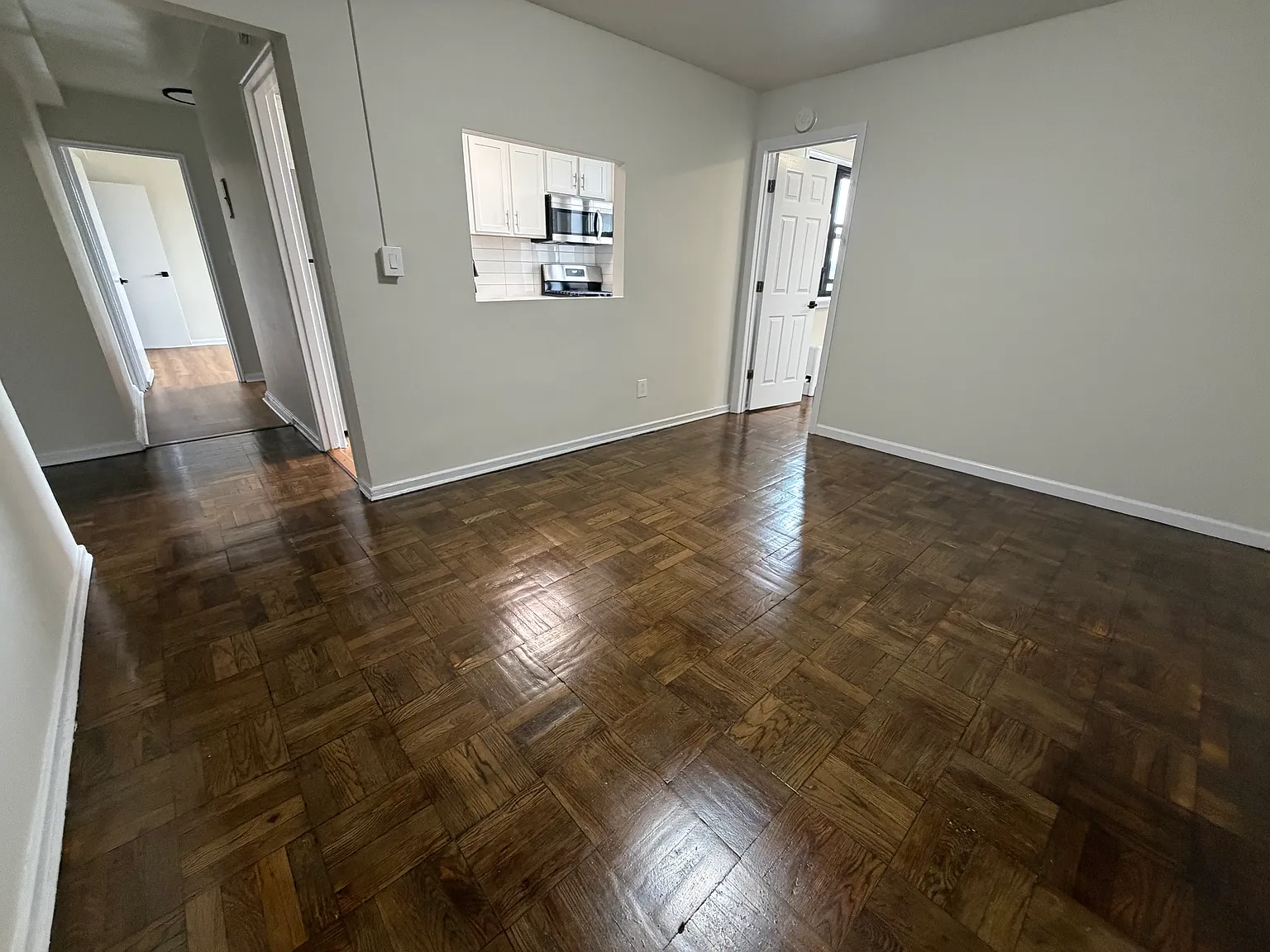 2 bed, 800 sqft, $2,150 — Photo 3