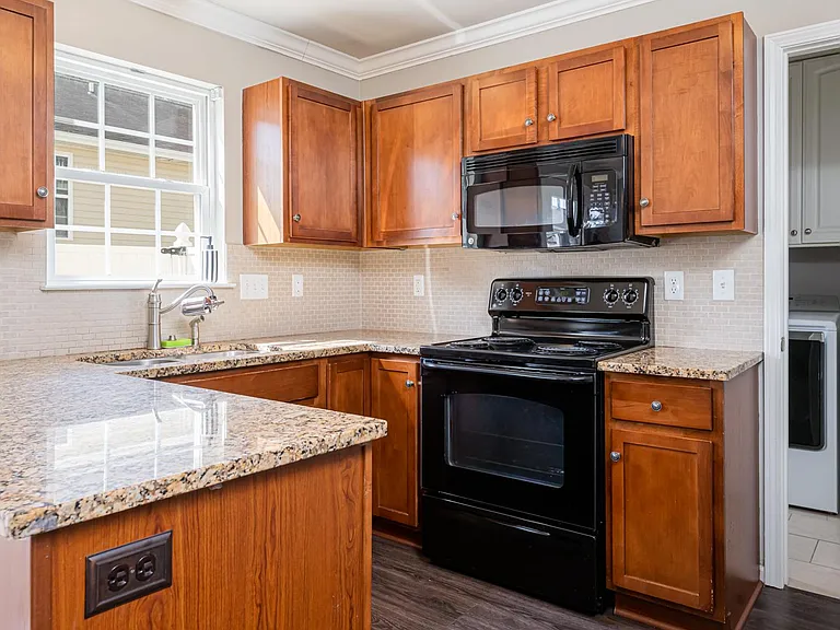 130 Lanceford Cir — Photo 11