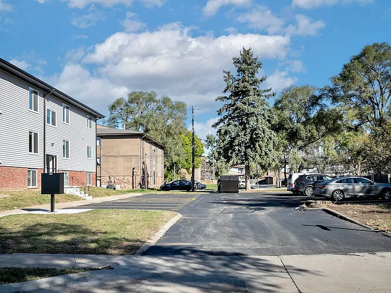 CB 12 — Photo 17