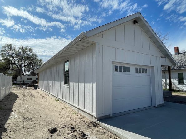 217 N Ray St, Valentine, NE 69201