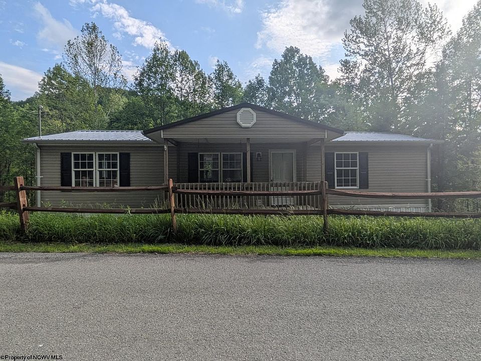 1st image of 945 Pine Grove Rd
