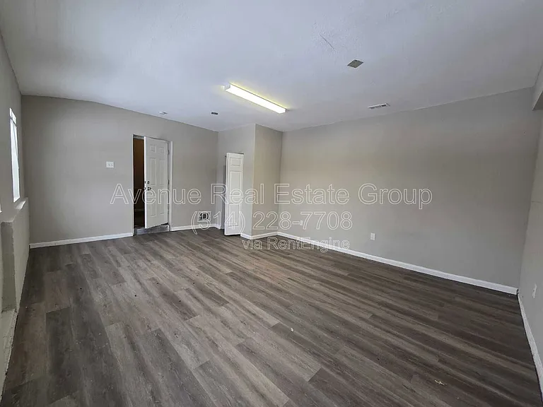 1131 N Florissant Rd — Photo 2
