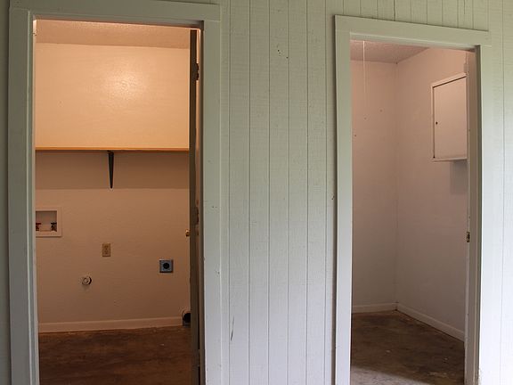 Washer Dryer & Storage
