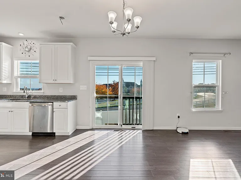 311 Sunrise Ct — Photo 14