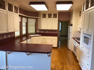 17980 SW Kemmer Rd, Beaverton, OR 97007