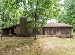 121 Ferguson Dr, Lexington, TN 38351