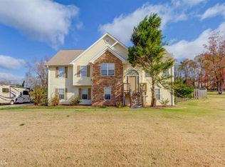 206 Kiley Dr, Hoschton, GA 30548