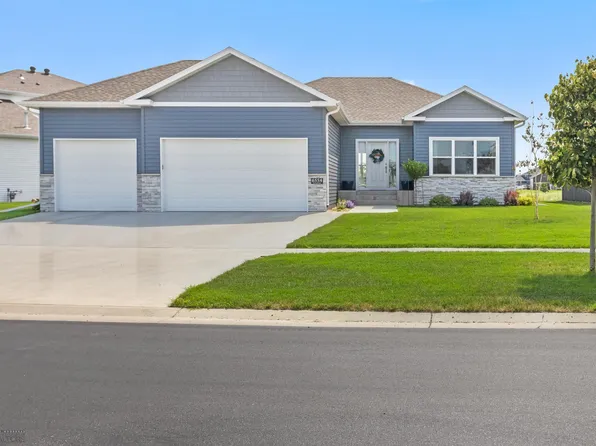 6554 21st St S, Fargo, ND 58104